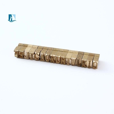 Μακροχρόνια διάρκεια ζωής DIY Logo Branding Mold για θερμή σφραγίδα Χαλκό μούχλα Προσαρμοσμένα γράμματα αλφαβήτου από χαλκό